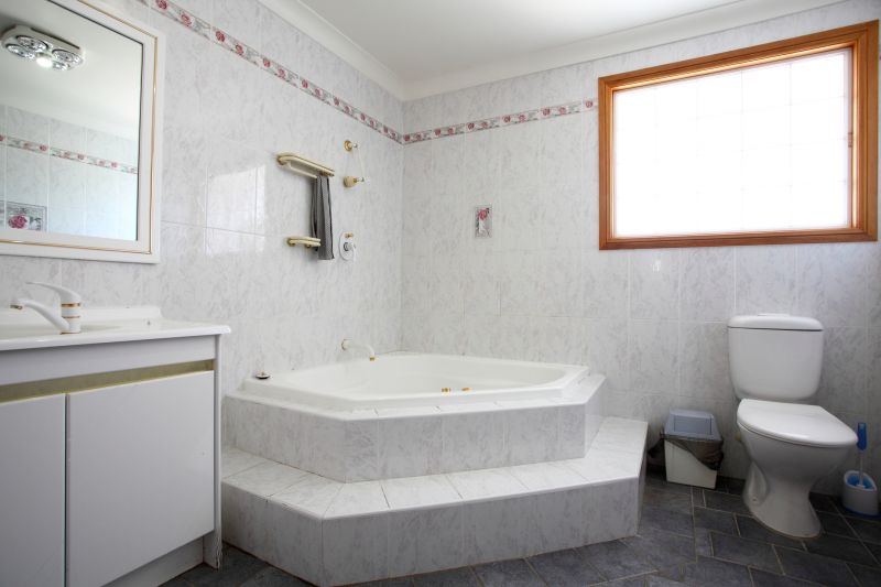Cost of Bathtub Installation in Van Buren, AR